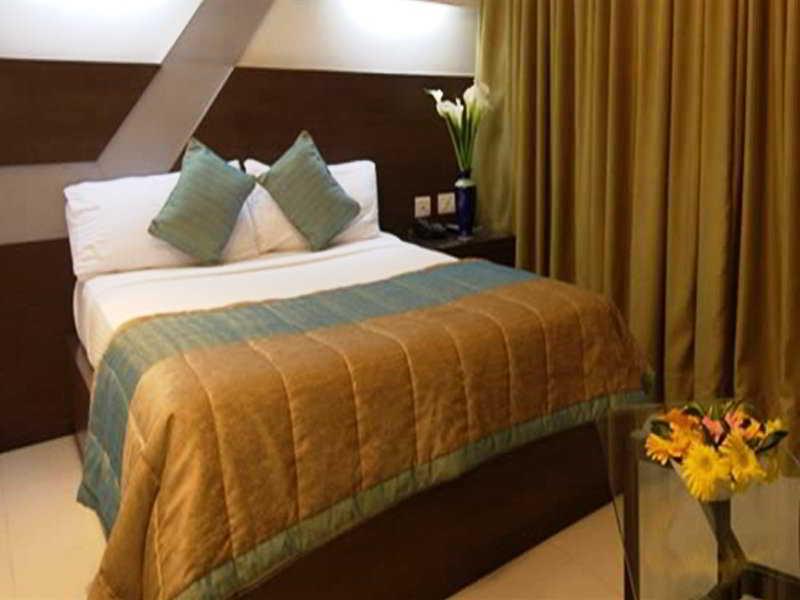 Treebo Trend Edge St Marks Road Bangalore Extérieur photo