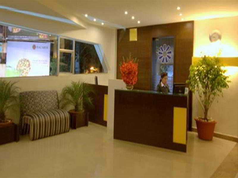 Treebo Trend Edge St Marks Road Bangalore Extérieur photo