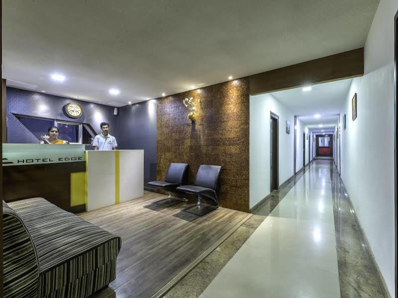 Treebo Trend Edge St Marks Road Bangalore Extérieur photo